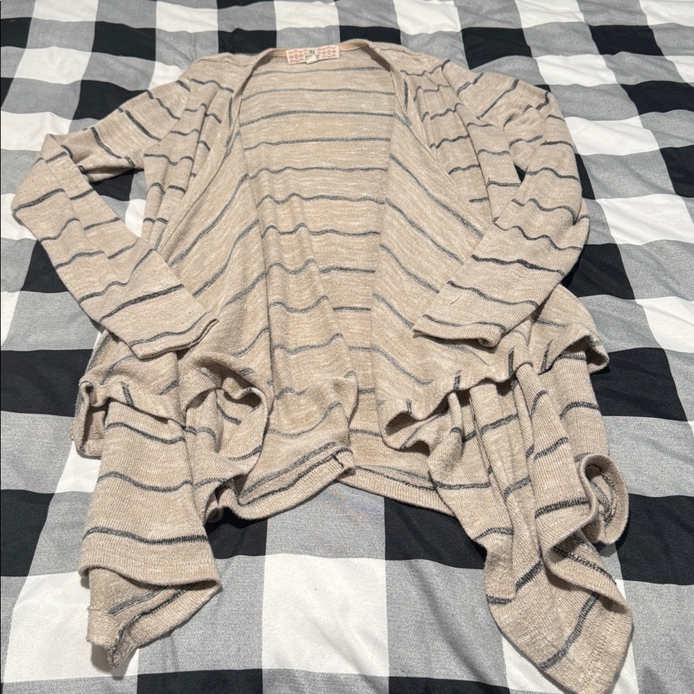 🖤Pink Republic Beige and Gray Knit Cardigan🖤